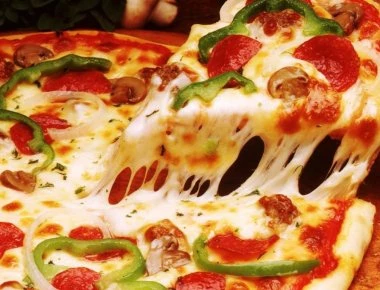 Πίτσα: Αυτά είναι τα μυστικά που οι πιτσαρίες δεν θέλουν να ξέρετε